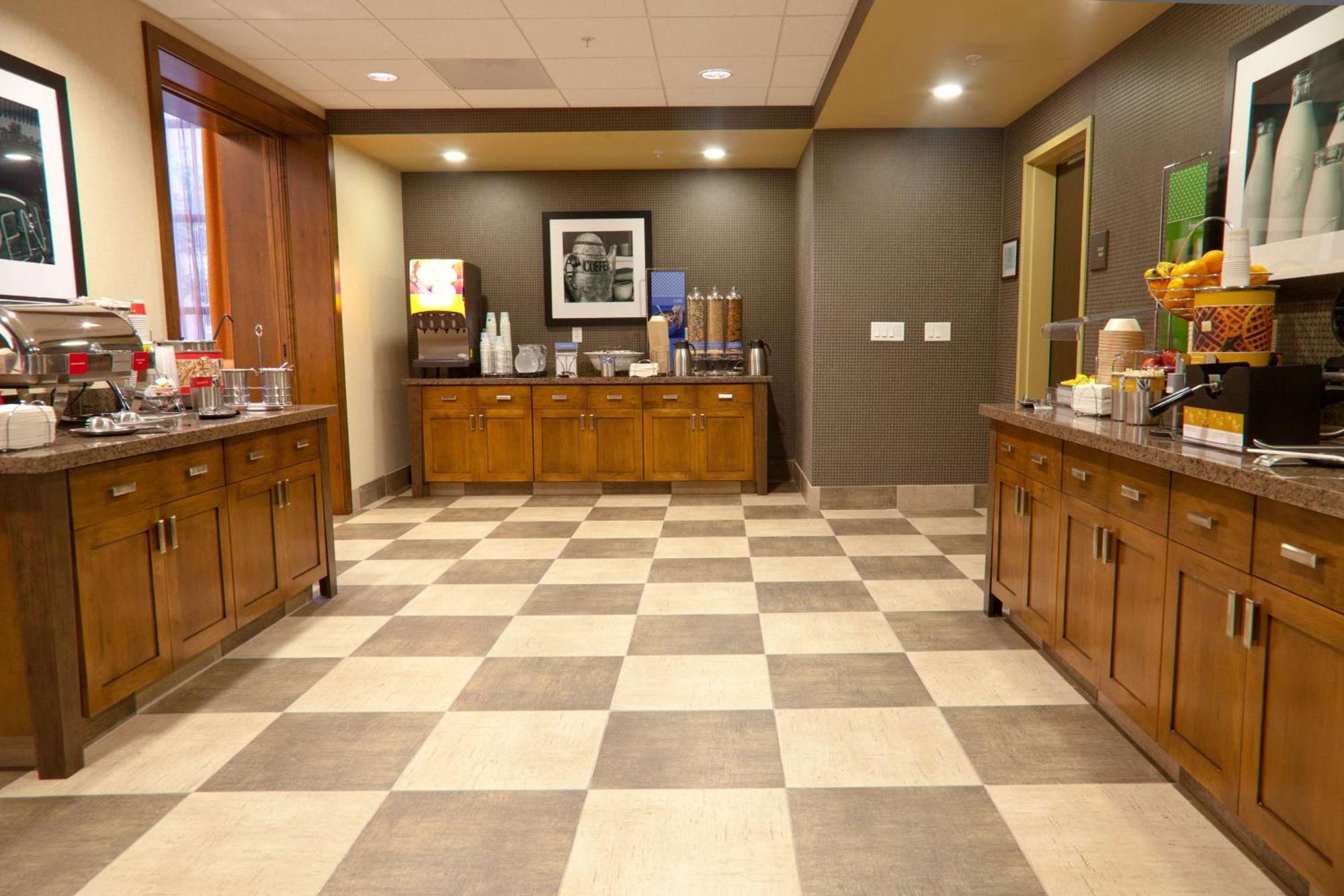 Hampton Inn & Suites Salinas Exteriér fotografie
