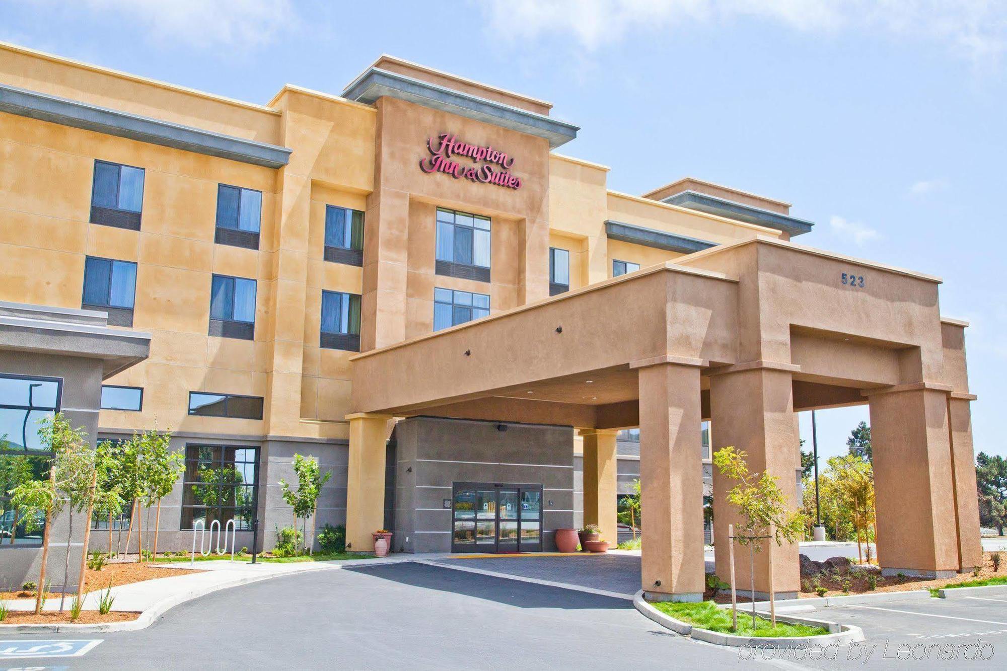 Hampton Inn & Suites Salinas Exteriér fotografie